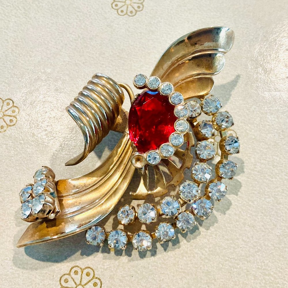 Retro Ruby Red & Gold Tone Rhinestone Brooch - Picture 2 of 10